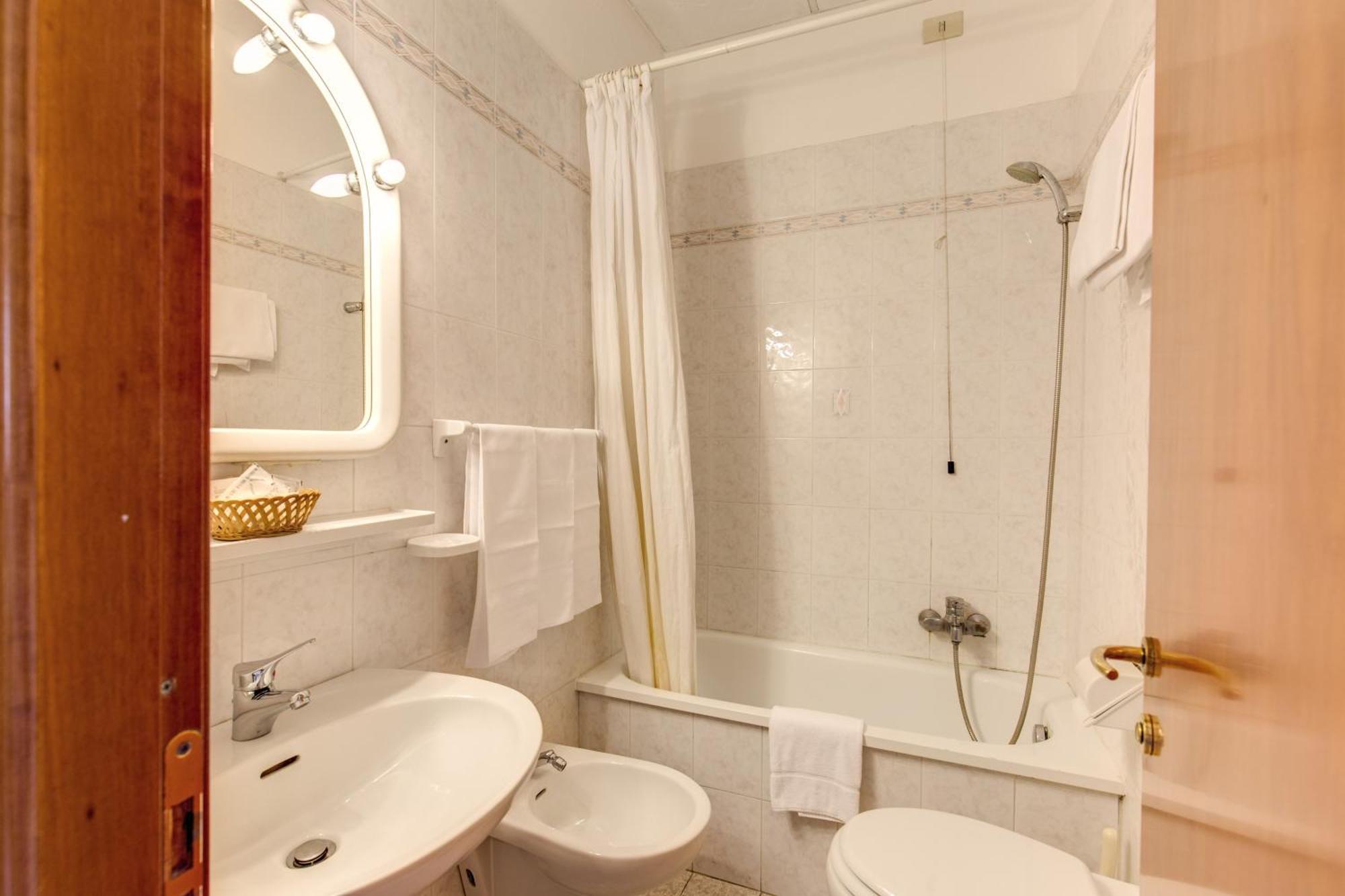 Hotel Contilia Rome Luaran gambar